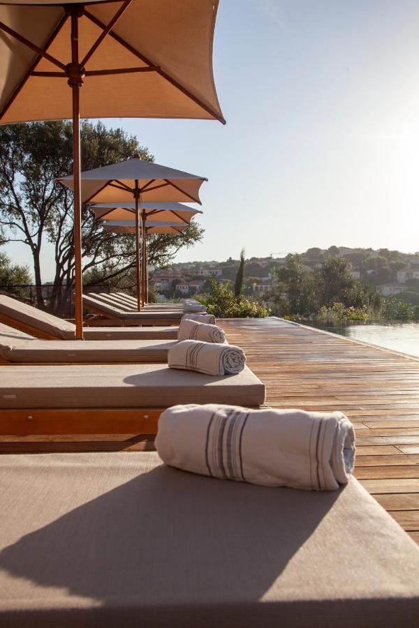 Hotel Restaurant Villa Josephine LʼÎle-Rousse エクステリア 写真