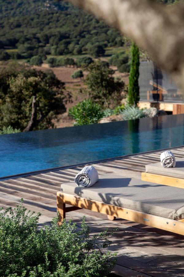 Hotel Restaurant Villa Josephine LʼÎle-Rousse エクステリア 写真