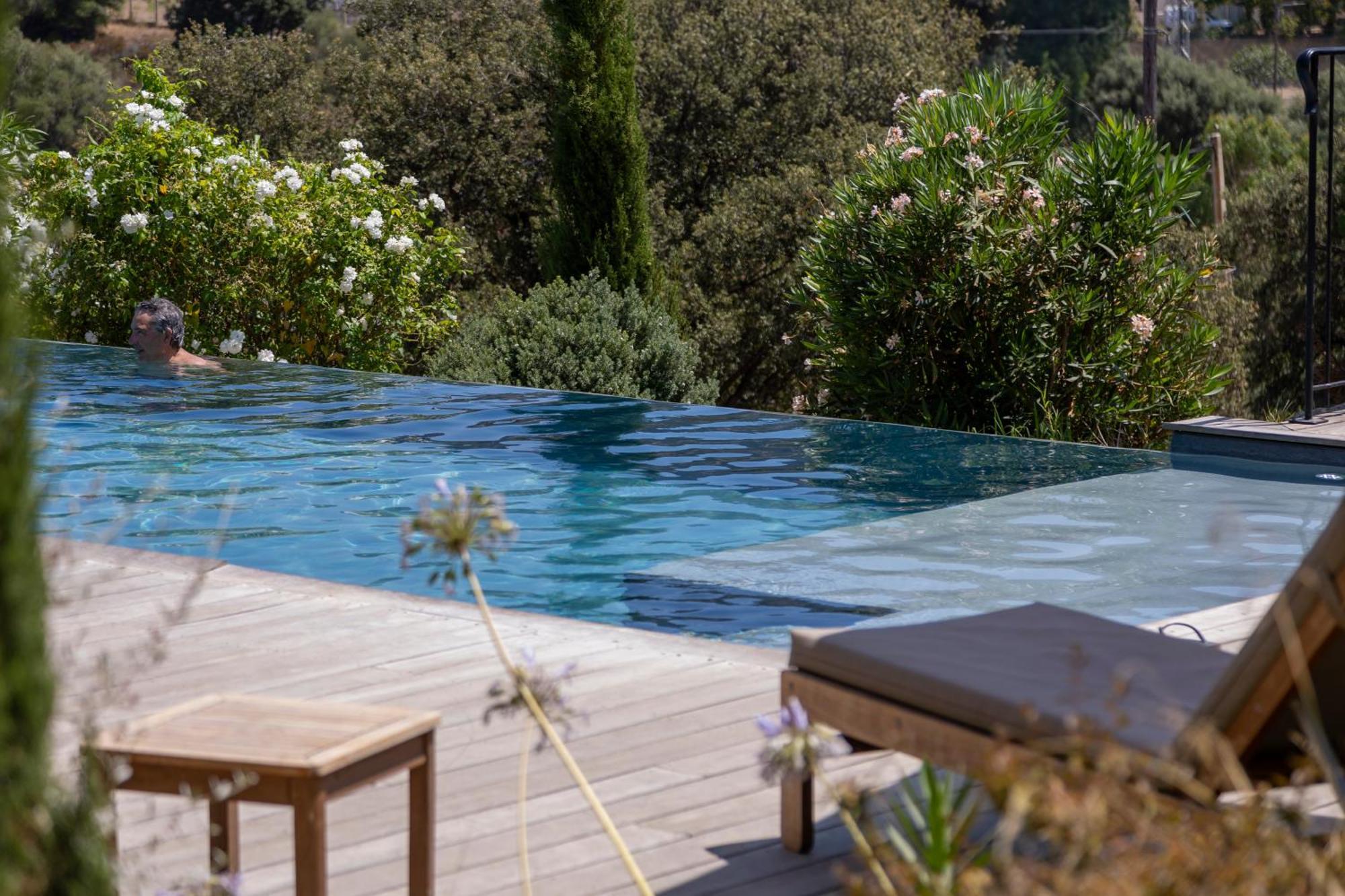 Hotel Restaurant Villa Josephine LʼÎle-Rousse エクステリア 写真