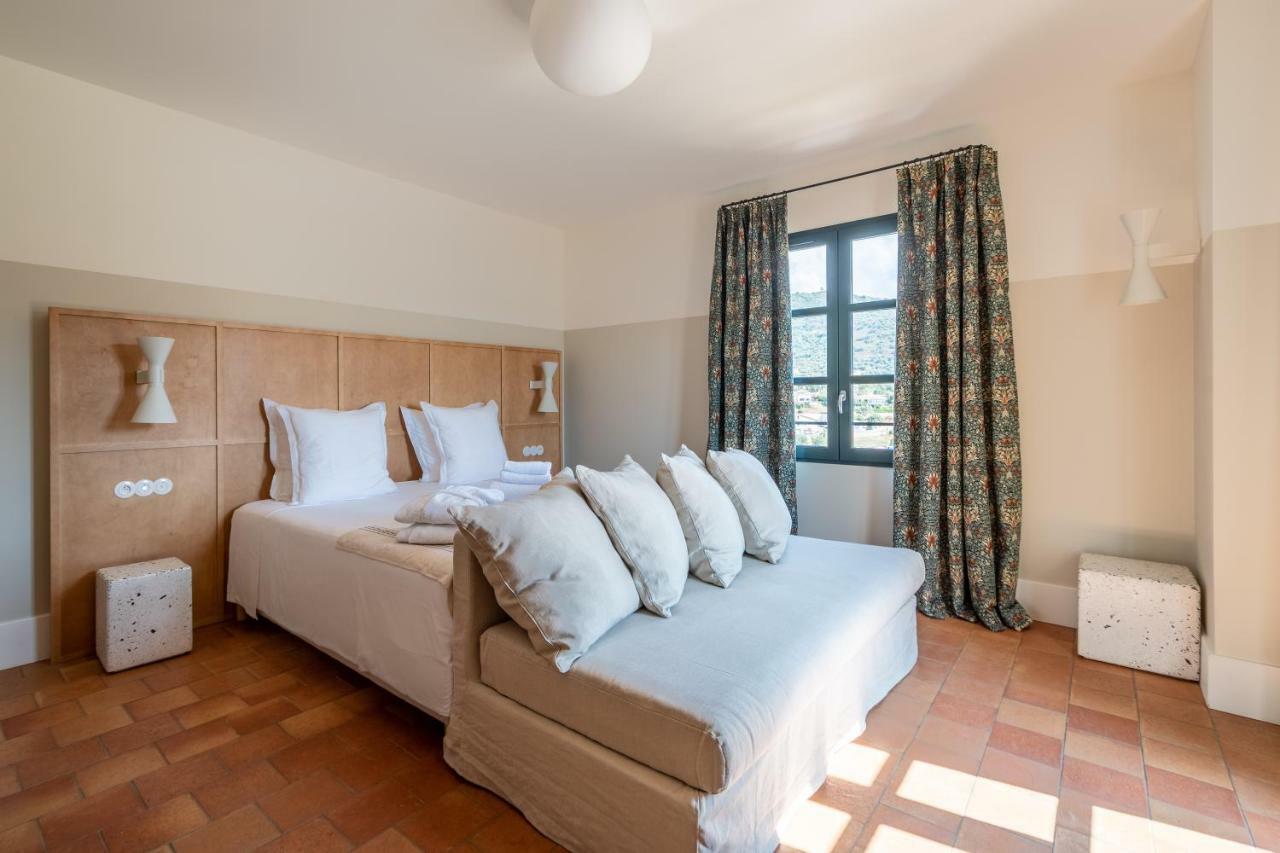 Hotel Restaurant Villa Josephine LʼÎle-Rousse エクステリア 写真